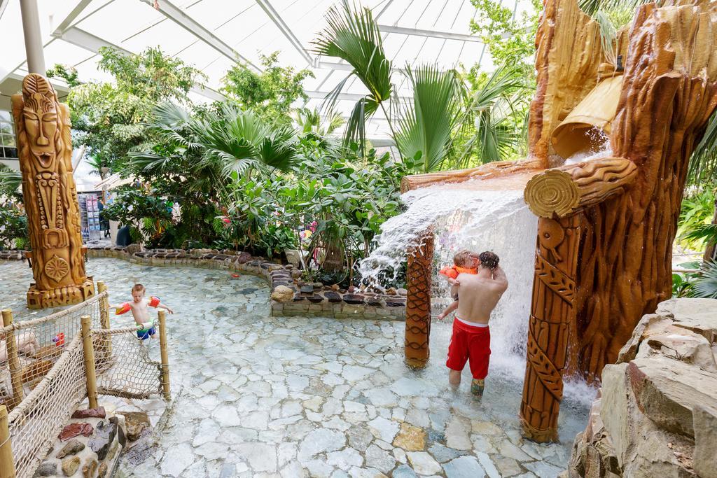 Center Parcs Heijderbos Limburg-Weeze Hotel Heijen Bagian luar foto
